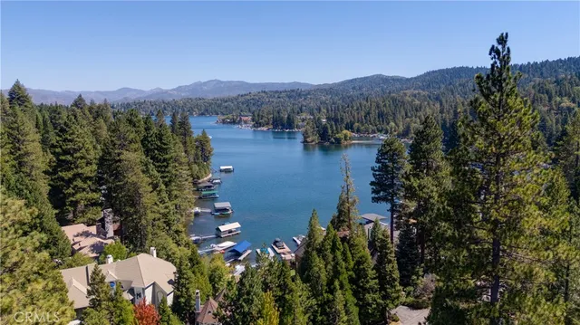 $1,395,000 | 27421 Cedarwood Drive, Lake Arrowhead, CA 92352