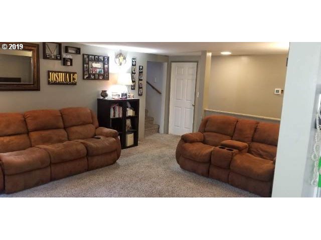 4064 South Myrtle Road Myrtle Creek, OR 97457 - Photo 5 of 21 Gallery Image 5