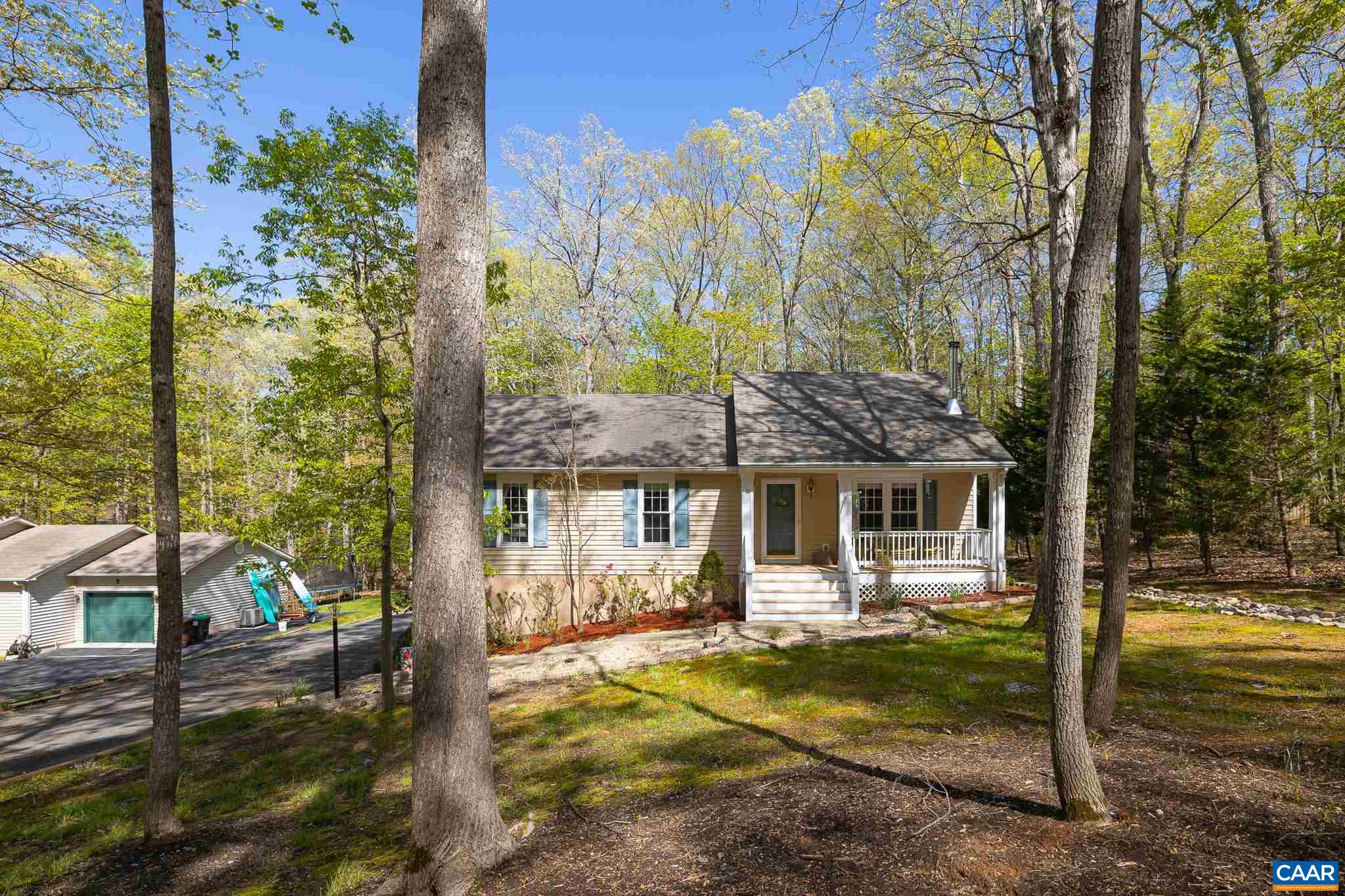 5 Dogleg Road Palmyra, VA 22963 - Photo 4 of 63 a view of a house with backyard