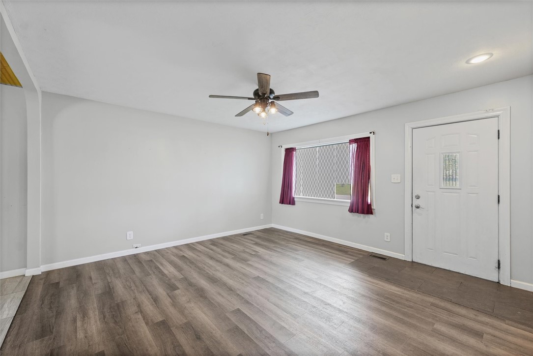 1809 South 32nd Street Decatur, IL 62521 - Photo 4 of 21
