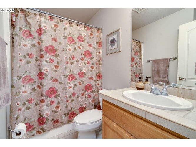 2168 Northwest Fargo Loop Camas, WA 98607 - Photo 17 of 32 Gallery Image 17