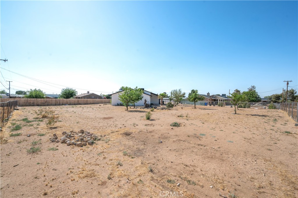 22031 Sauk Road Apple Valley, CA 92308 - Photo 36 of 45