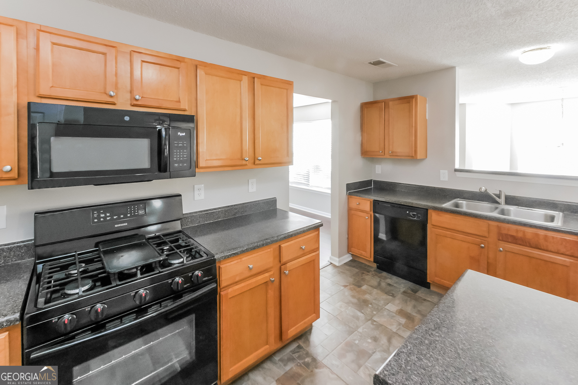 548 Rosalind Terrace Locust Grove, GA 30248 - Photo 6 of 17