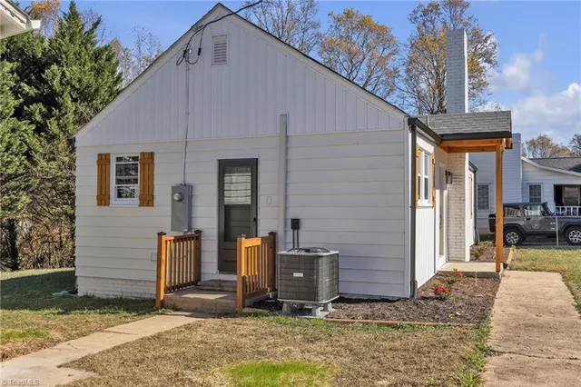 $209,900 | 218 Cedarbrook Road, Jonesville, NC 28642