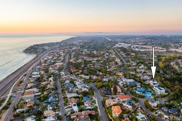 an aerial view of multiple house