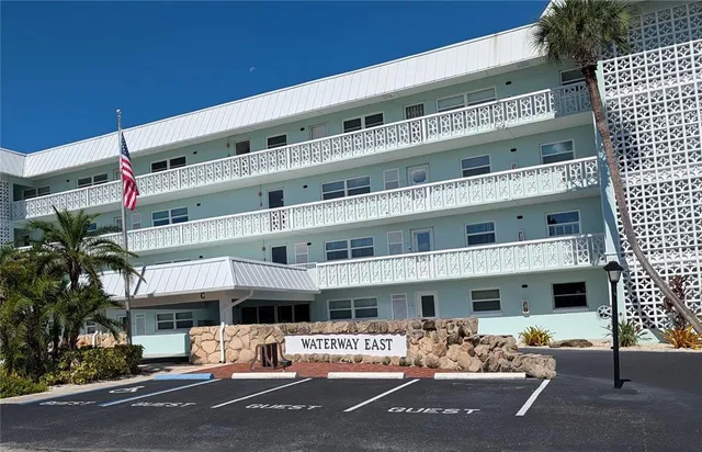 $309,000 | 325 N Causeway, Unit 208D, New Smyrna Beach, FL 32169