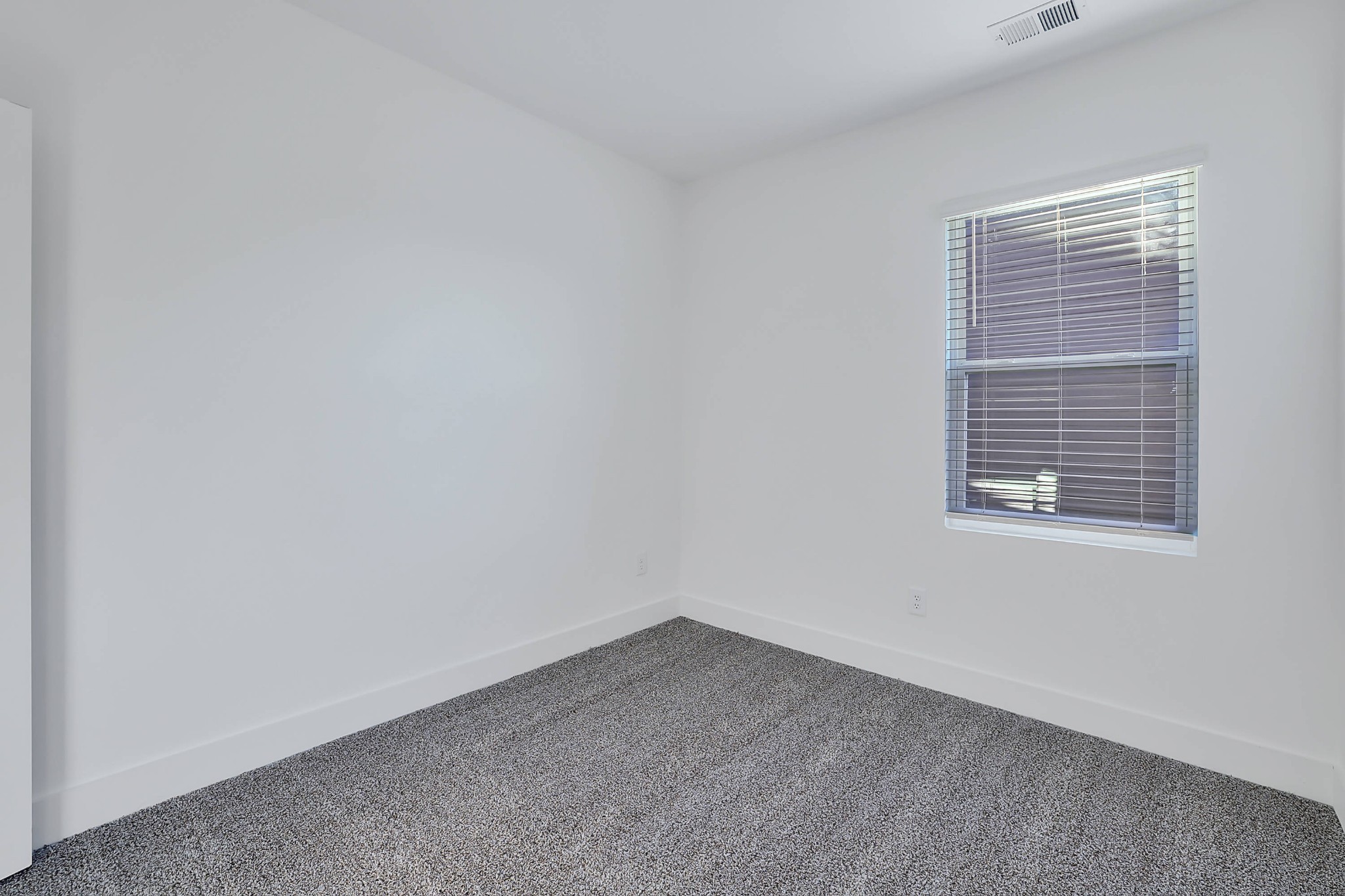 106 Floyd Junction Lebanon, TN 37087 - Photo 18 of 24 an empty room with a window