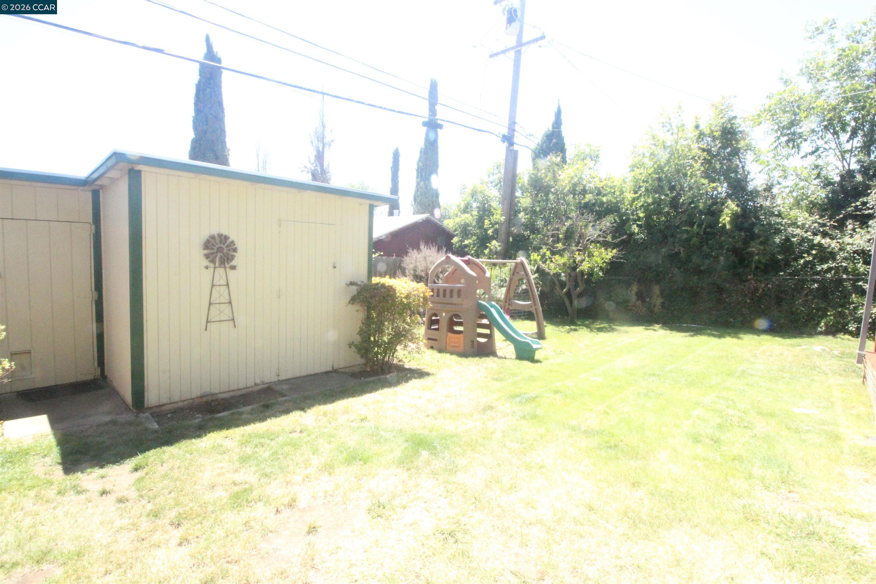 911 Benicia Road Vallejo, CA 94591 - Photo 10 of 23