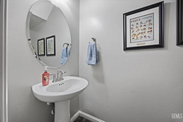 $649,000 | Undisclosed Address, Bakersfield, CA 93311