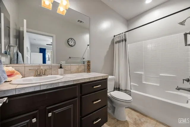 $649,000 | Undisclosed Address, Bakersfield, CA 93311