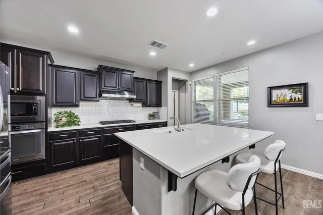 $649,000 | Undisclosed Address, Bakersfield, CA 93311