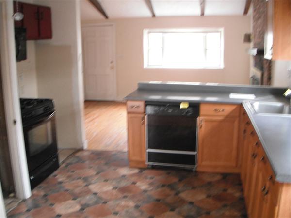 113 Arnold Road Marshfield, MA 02050 - Photo 5 of 9 Gallery Image 5