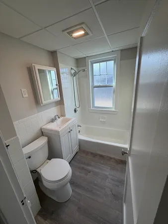 $2,250 | 87 Webster Street, Unit 5, Haverhill, MA 01830
