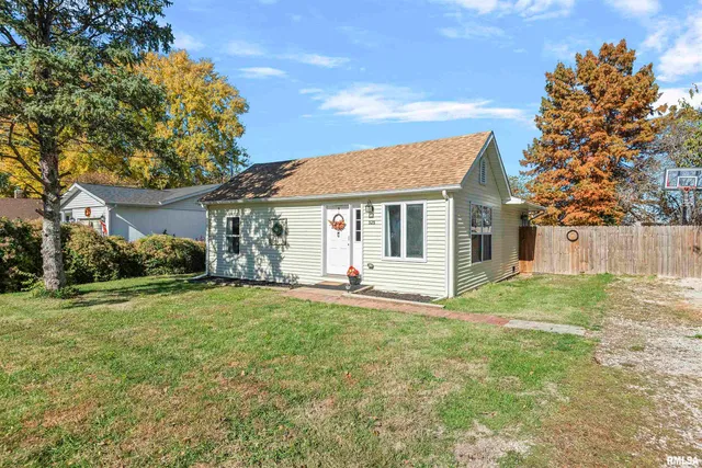 $165,000 | 525 East Mill Street, Rochester, IL 62563