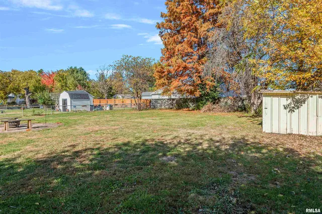 $165,000 | 525 East Mill Street, Rochester, IL 62563