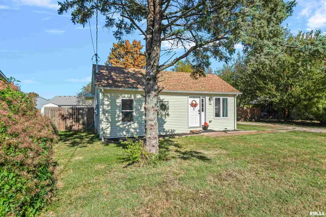 $165,000 | 525 East Mill Street, Rochester, IL 62563