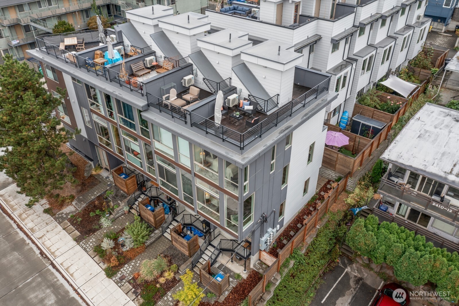 2408 13th Avenue South Seattle, WA 98144 - Photo 28 of 32