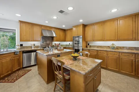 $1,099,000 | 75951 Kimberly Lane, Palm Desert, CA 92211