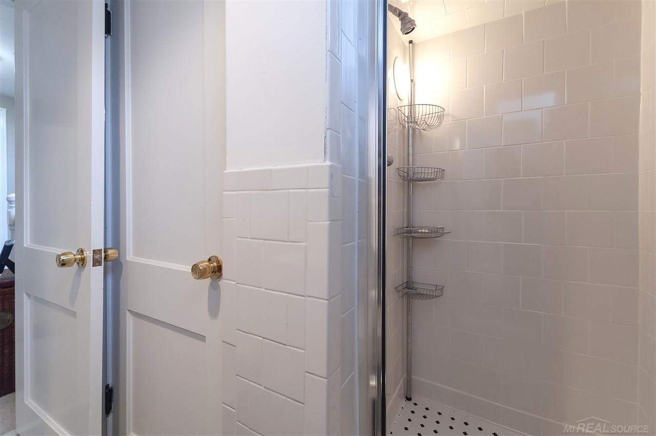 1415 South Renaud Road Grosse Pointe Woods, MI 48236 - Photo 54 of 65