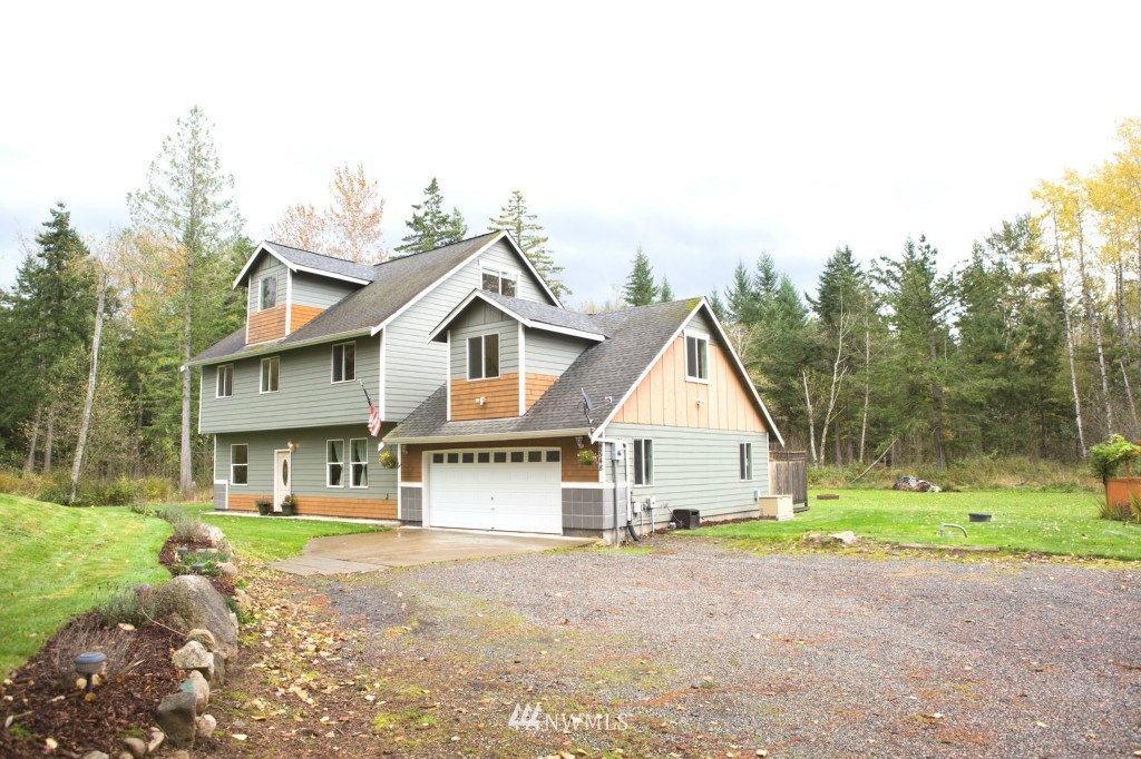 2548 East Smith Road Bellingham, WA 98226 - Photo 1 of 24