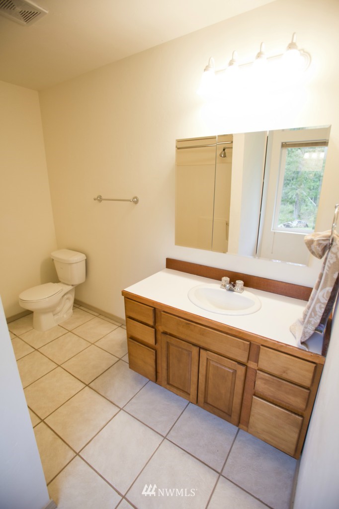 2548 East Smith Road Bellingham, WA 98226 - Photo 15 of 24