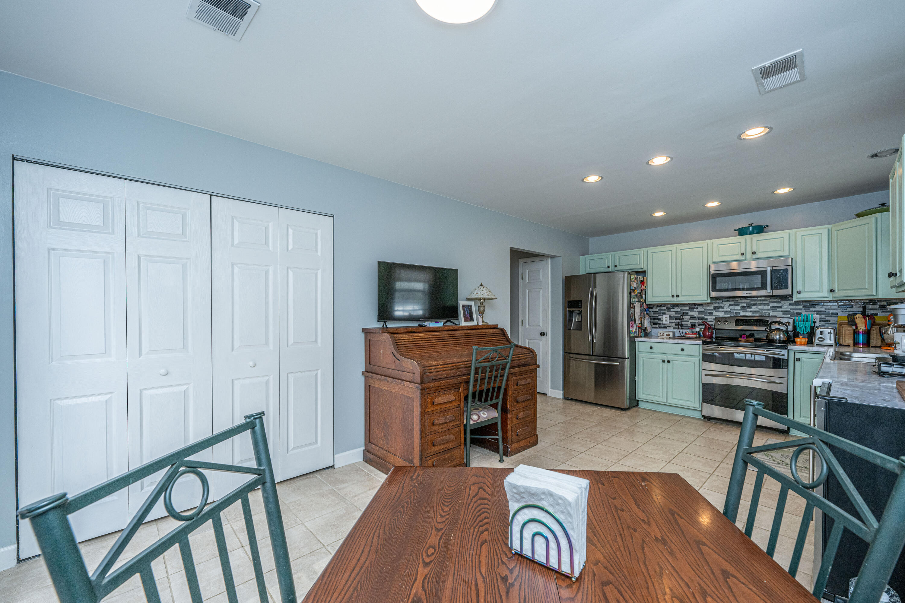 9240 Ayscough Road Summerville, SC 29485 - Photo 13 of 23 9240Ayscough011 2