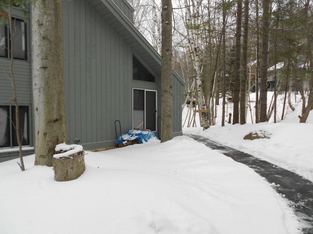 11 Beech Road, Unit 1 Lincoln, NH 03251 - Photo 3 of 38