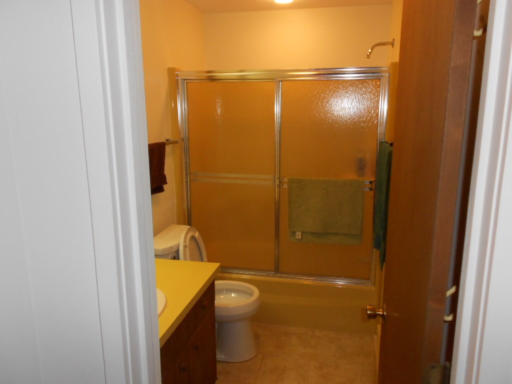 11 Beech Road, Unit 1 Lincoln, NH 03251 - Photo 7 of 38
