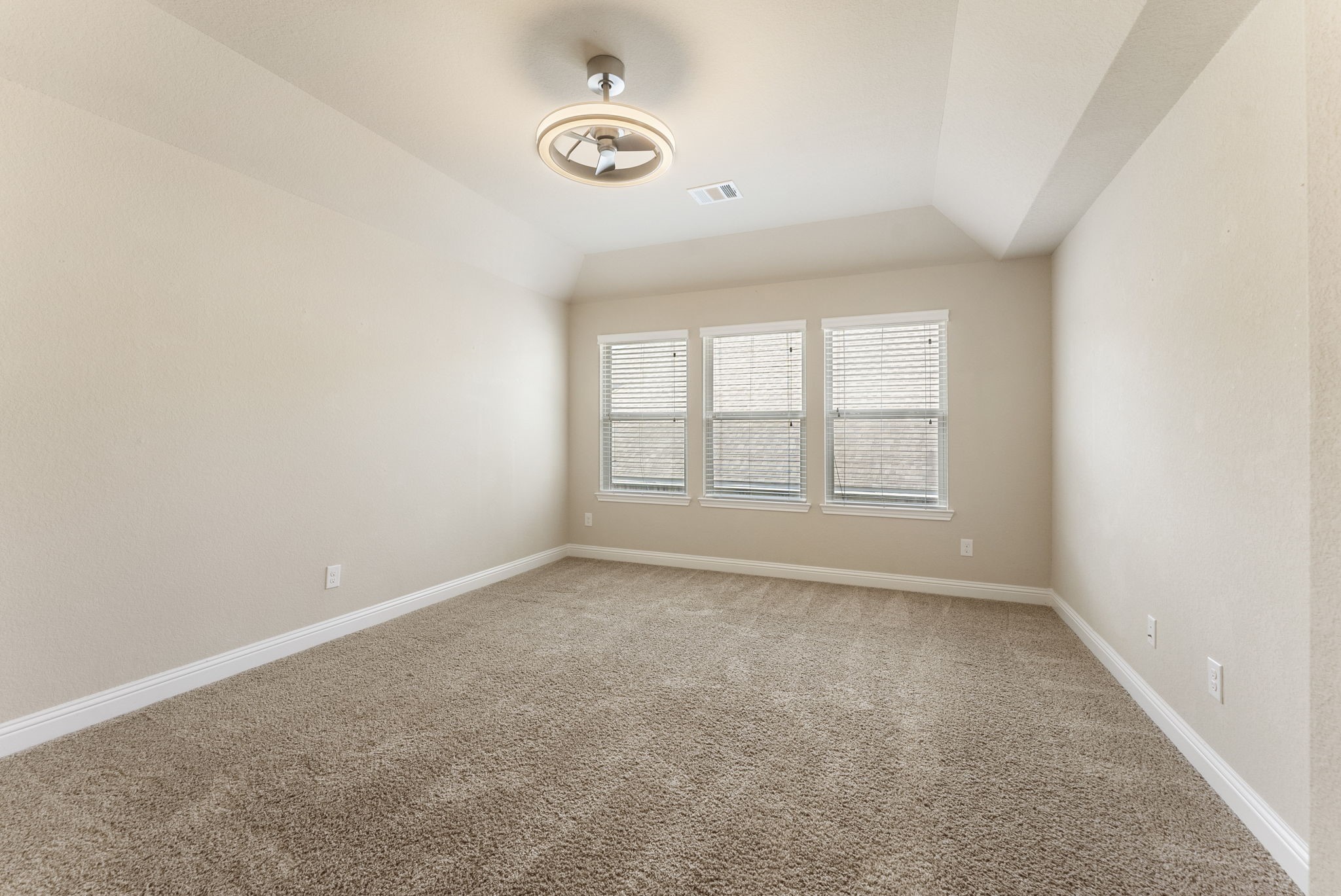 3565 Falcon Way Conroe, TX 77304 - Photo 33 of 50 Additional view of the spacious game room.