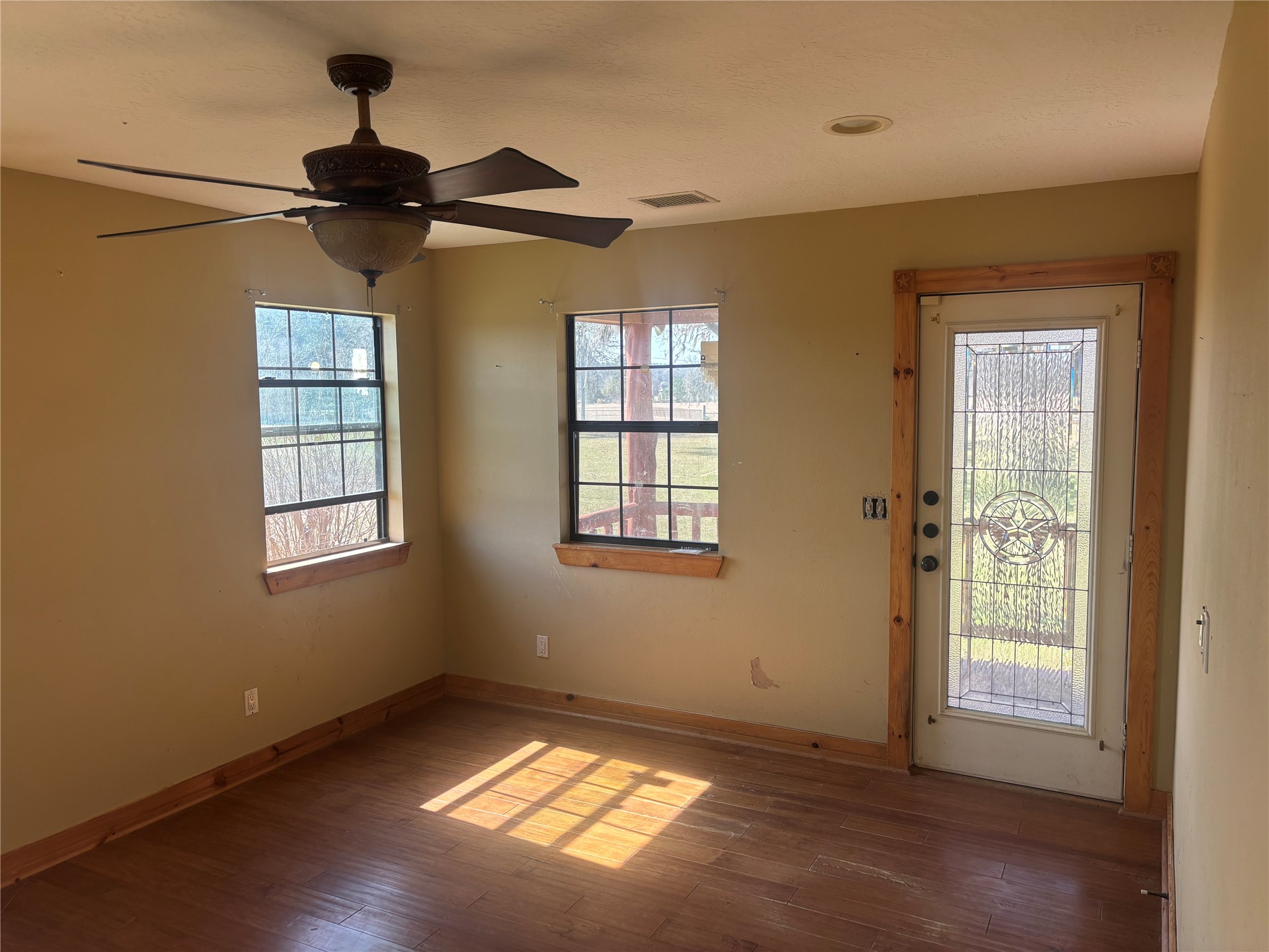 1706 Goodson Loop Pinehurst, TX 77362 - Photo 14 of 30