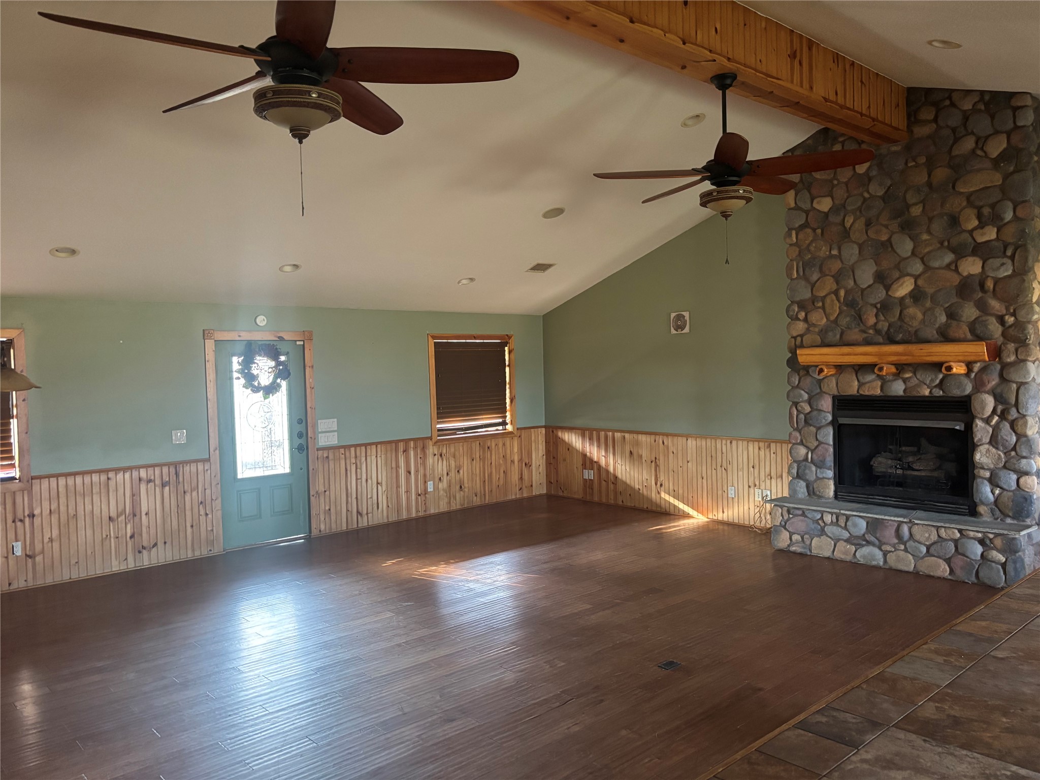 1706 Goodson Loop Pinehurst, TX 77362 - Photo 7 of 30