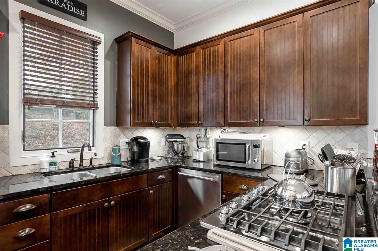 2077 Lancaster Road, Unit 2077 Birmingham, AL 35209 - Photo 12 of 32