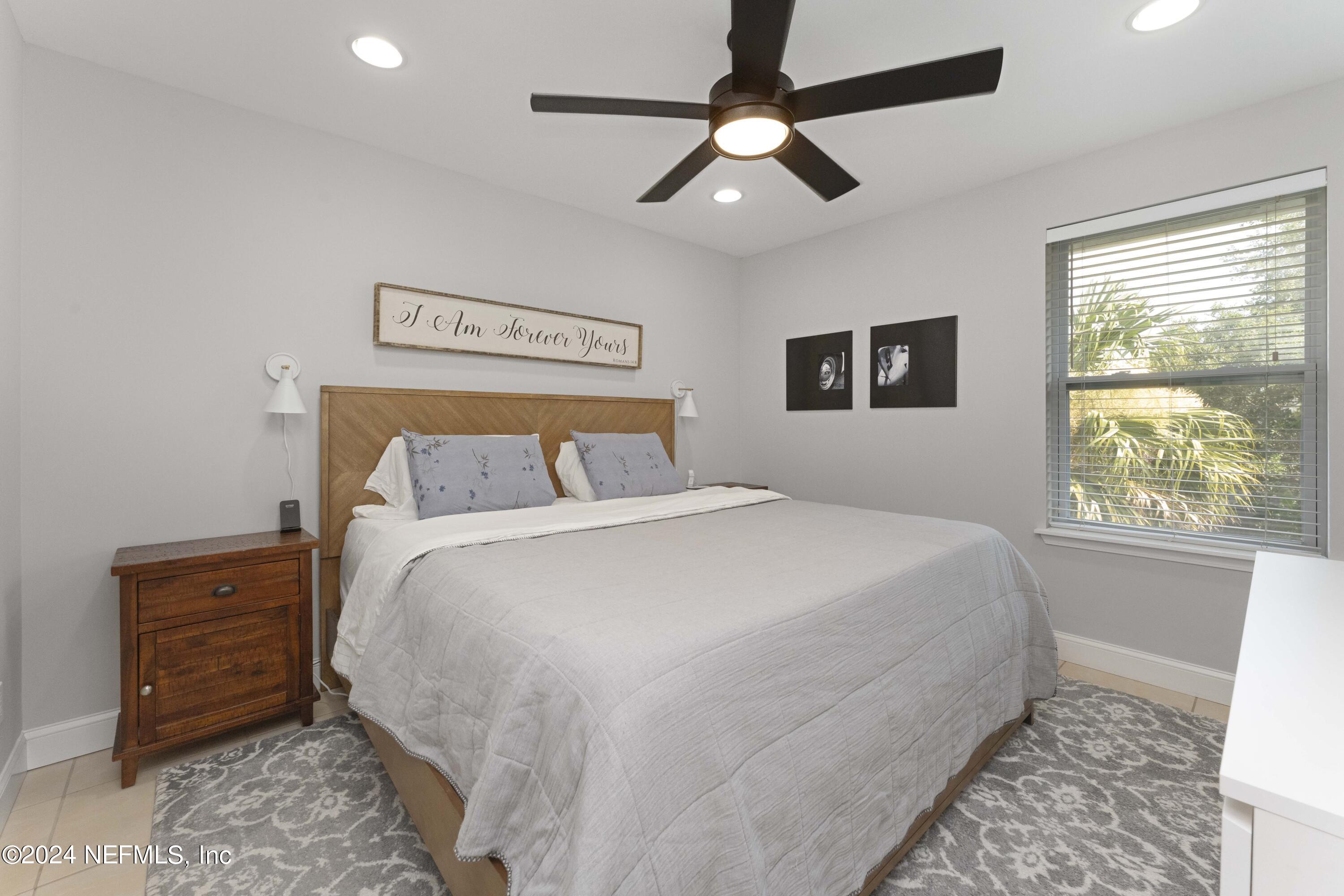 129 Donner Road Atlantic Beach, FL 32233 - Photo 14 of 29 Primary bedroom