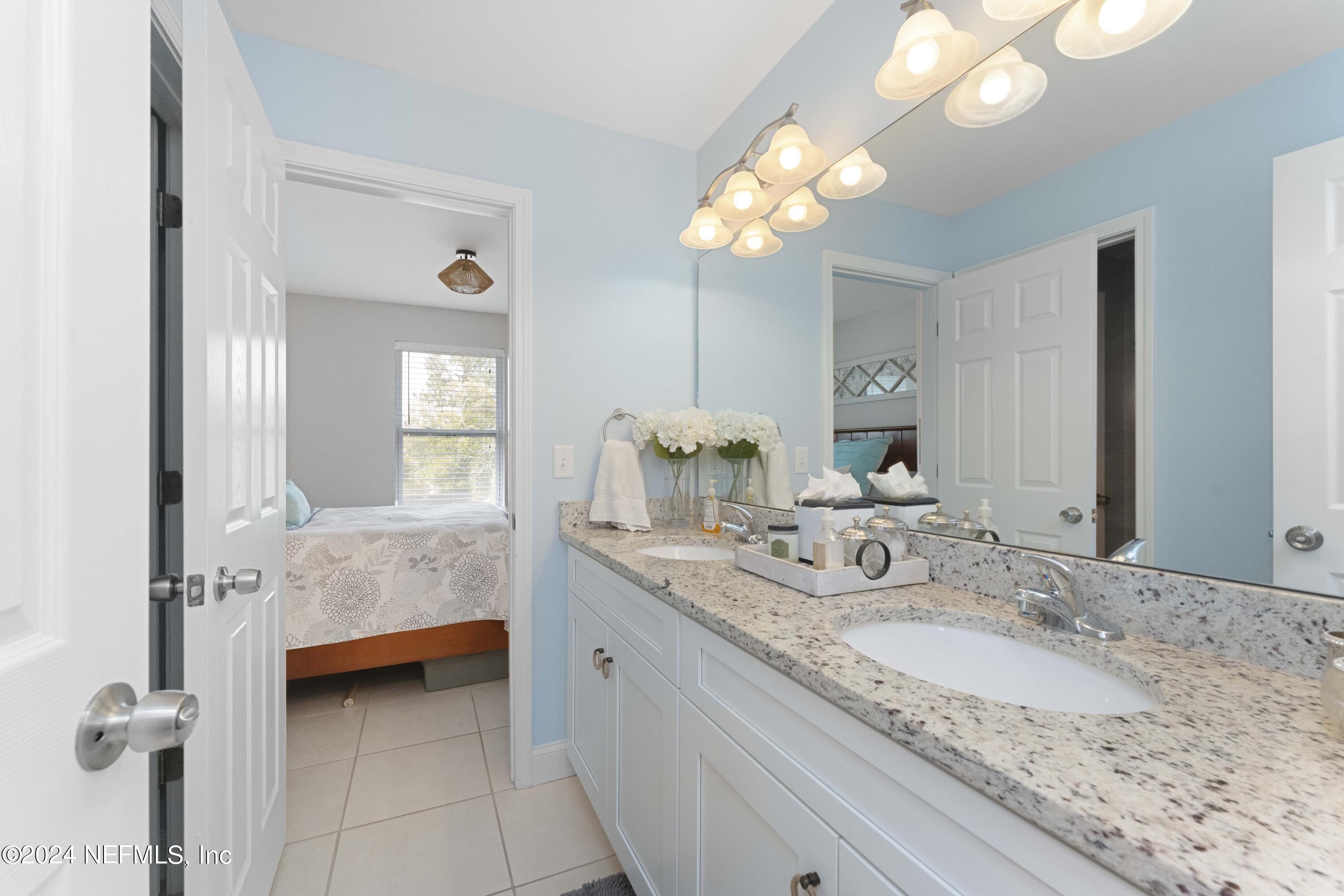 129 Donner Road Atlantic Beach, FL 32233 - Photo 19 of 29 Jack-n-Jill bath