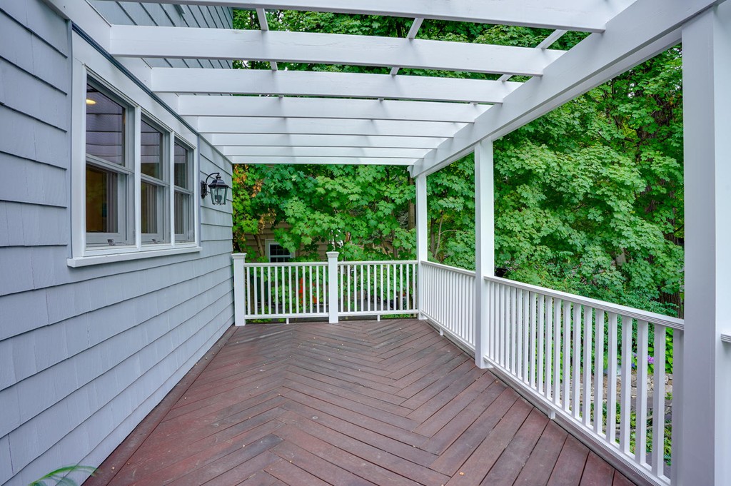 69 Dickerman Road Newton, MA 02461 - Photo 3 of 30