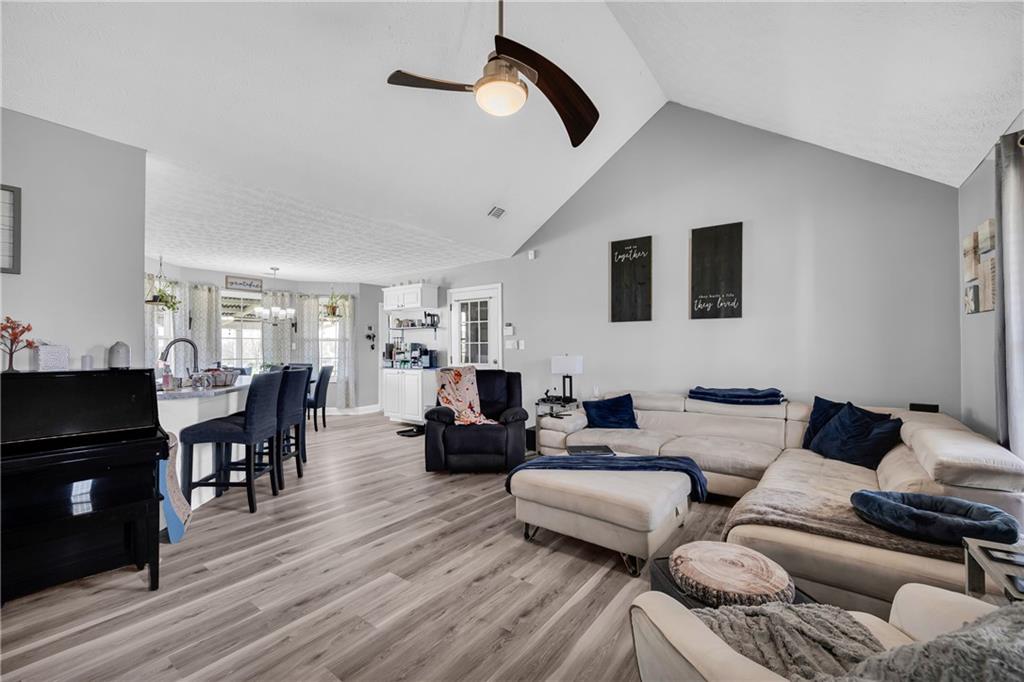 369 Kay Drive Winder, GA 30680 - Photo 3 of 27