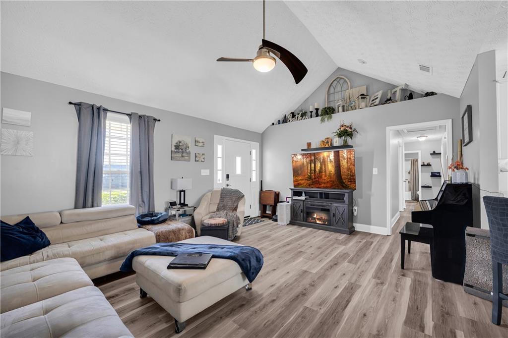 369 Kay Drive Winder, GA 30680 - Photo 5 of 27