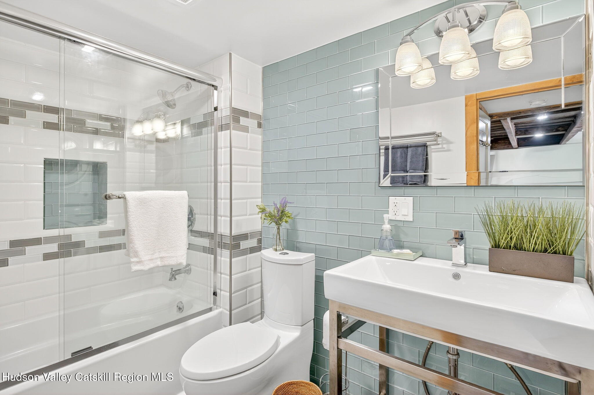 10 Jane Street Saugerties, NY 12477 - Photo 11 of 27 10-jane-st-bathroom-1 (1)