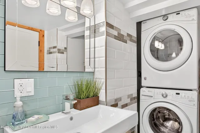 $529,000 | 10 Jane Street, Saugerties, NY 12477