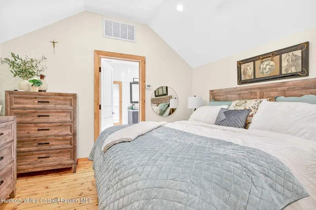 $529,000 | 10 Jane Street, Saugerties, NY 12477