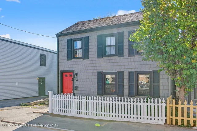 $529,000 | 10 Jane Street, Saugerties, NY 12477