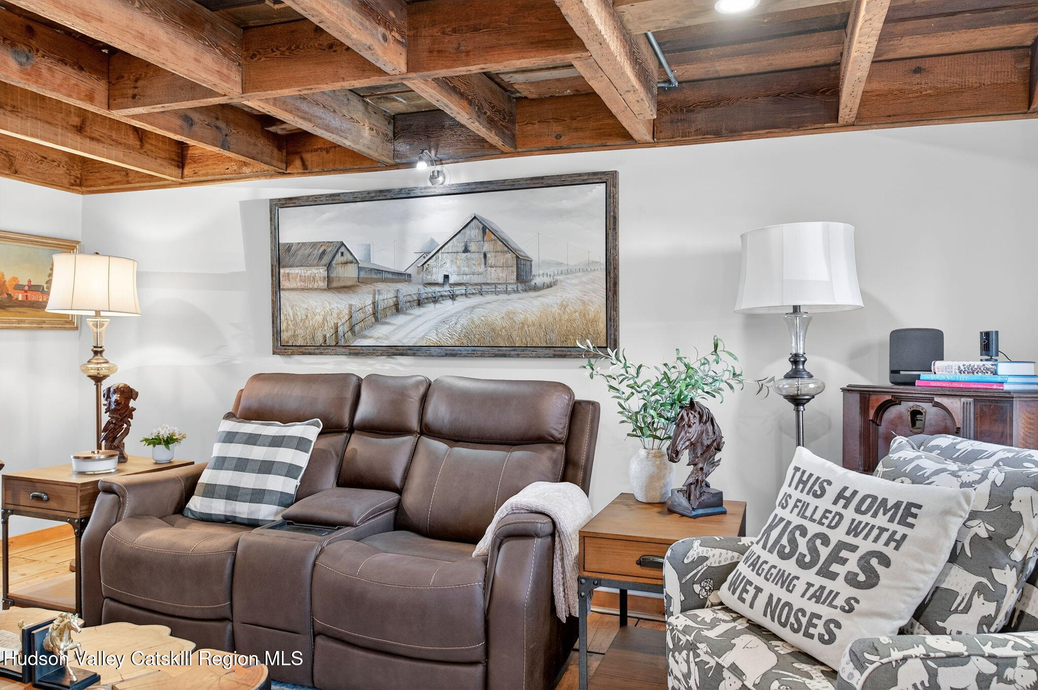 10 Jane Street Saugerties, NY 12477 - Photo 4 of 27 10-jane-st-living-room-5