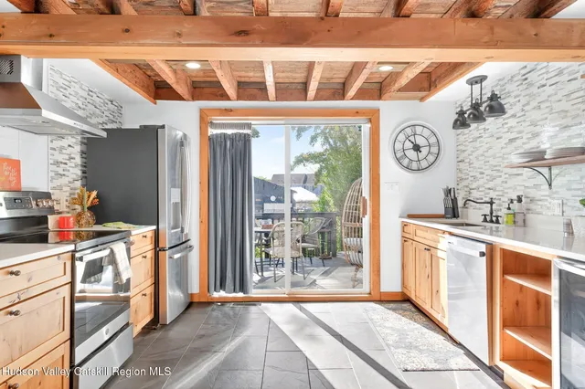 $529,000 | 10 Jane Street, Saugerties, NY 12477