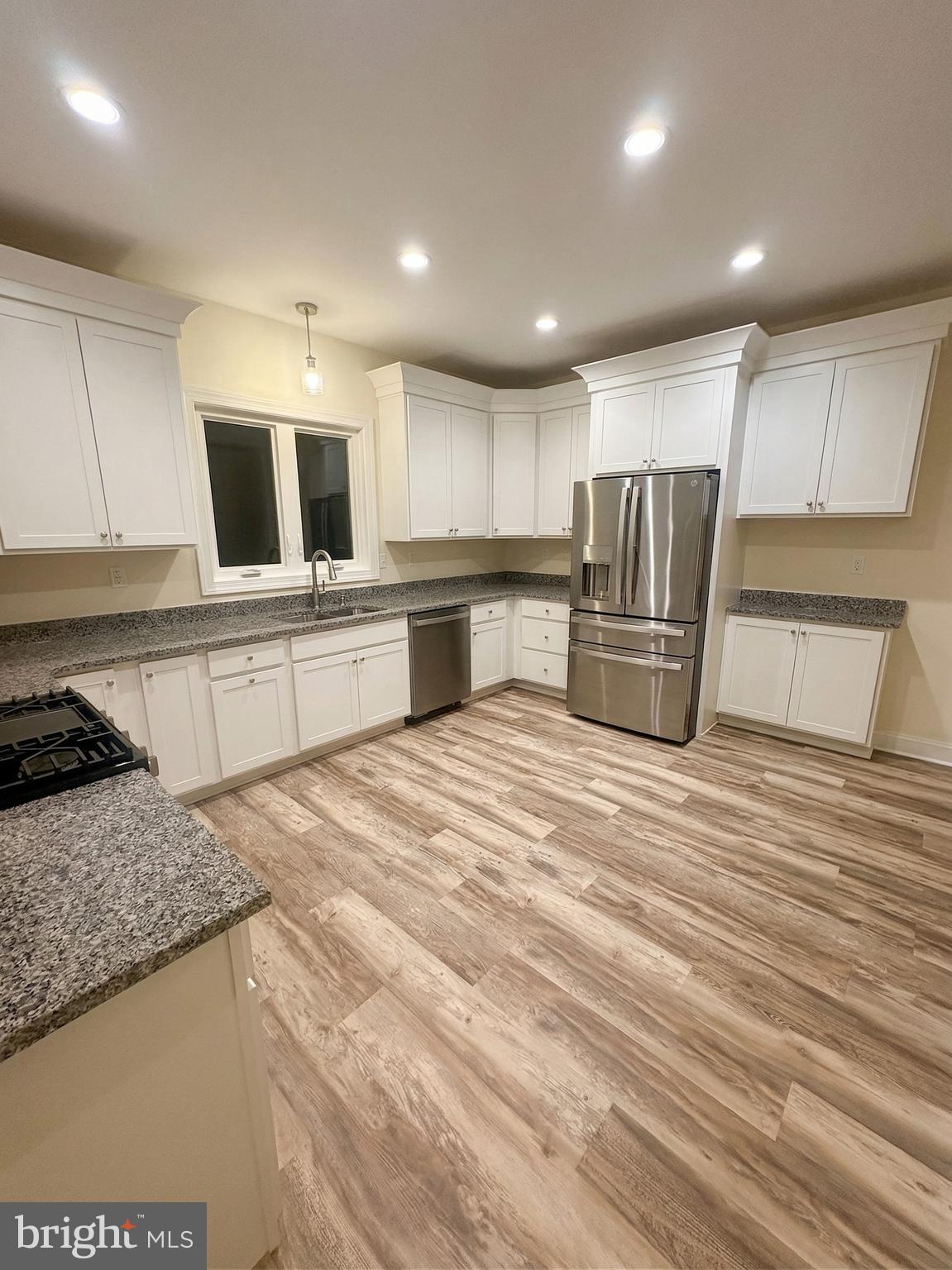 1300 Grantley Road York, PA 17403 - Photo 4 of 17