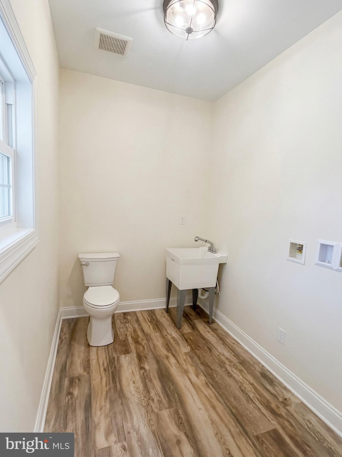 1300 Grantley Road York, PA 17403 - Photo 6 of 17