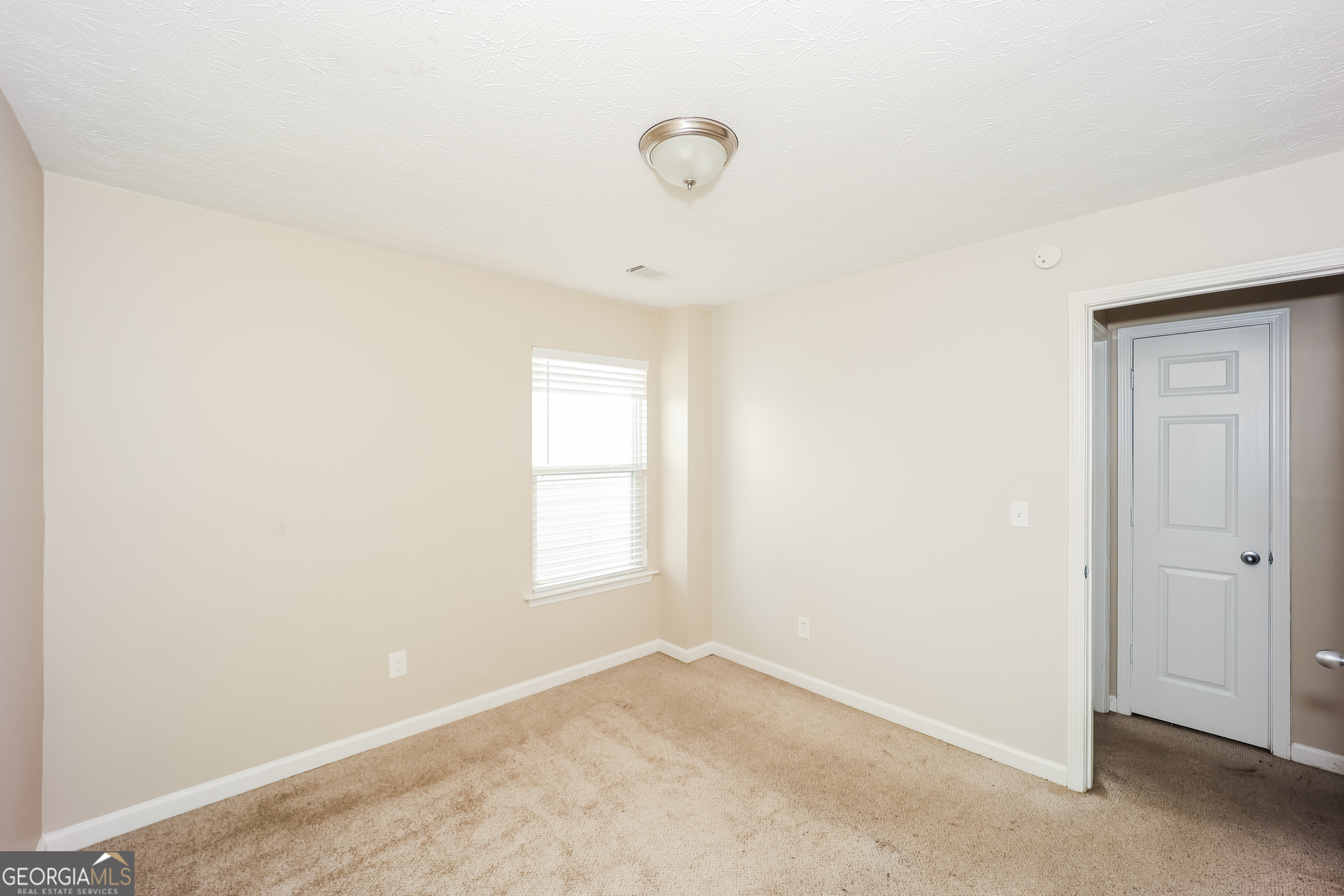 9510 Lakeview Road Union City, GA 30291 - Photo 12 of 17