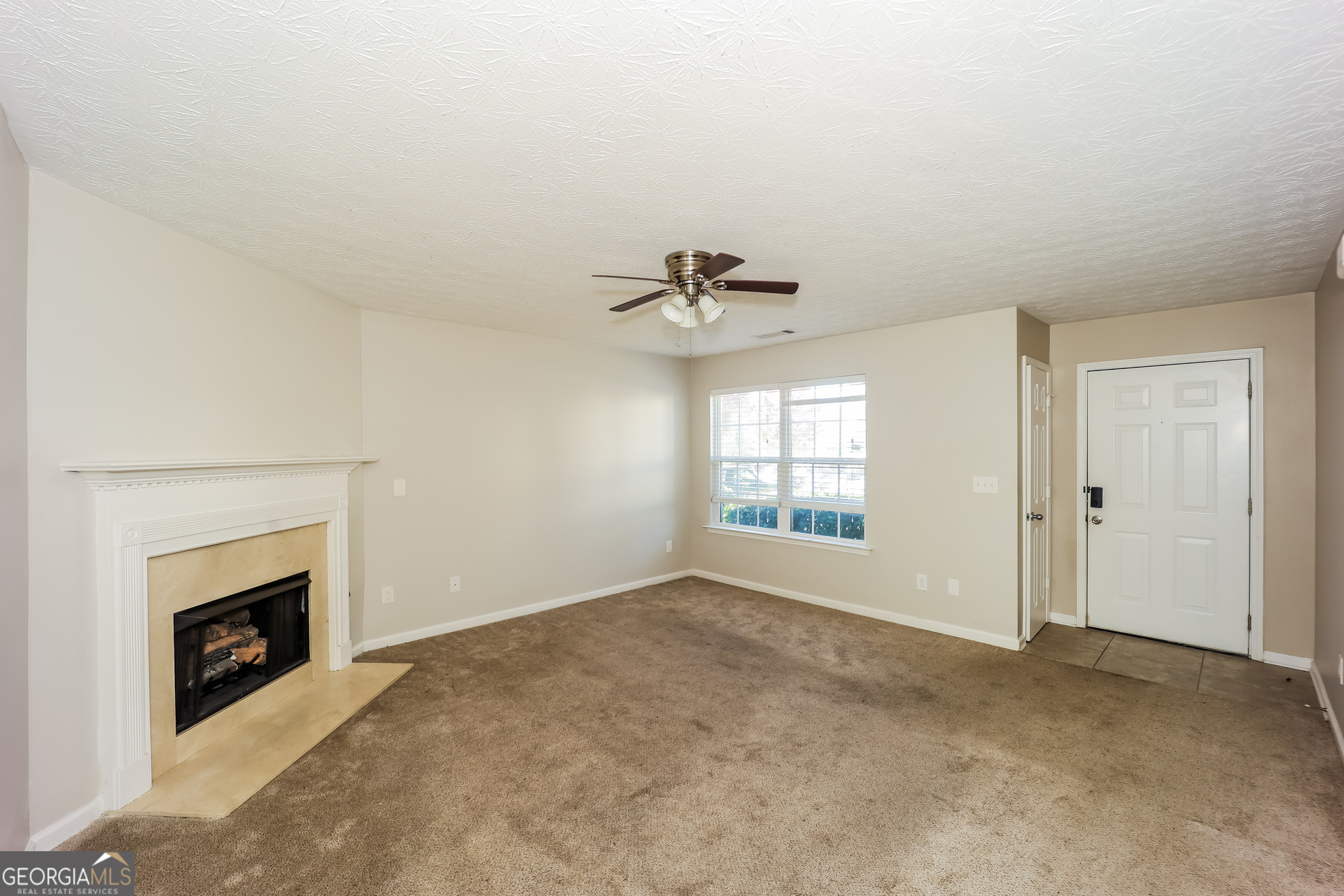 9510 Lakeview Road Union City, GA 30291 - Photo 4 of 17