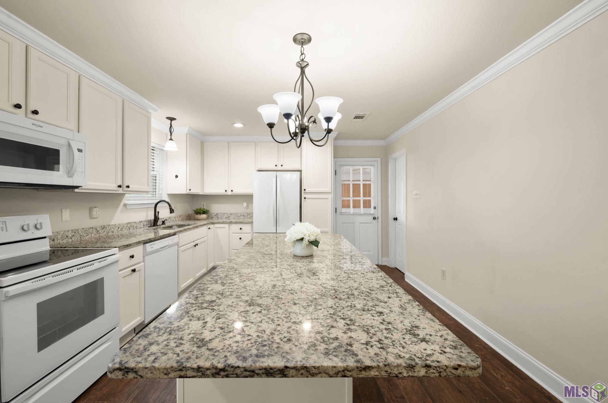2023 Birch Ridge Avenue Baton Rouge, LA 70816 - Photo 19 of 33