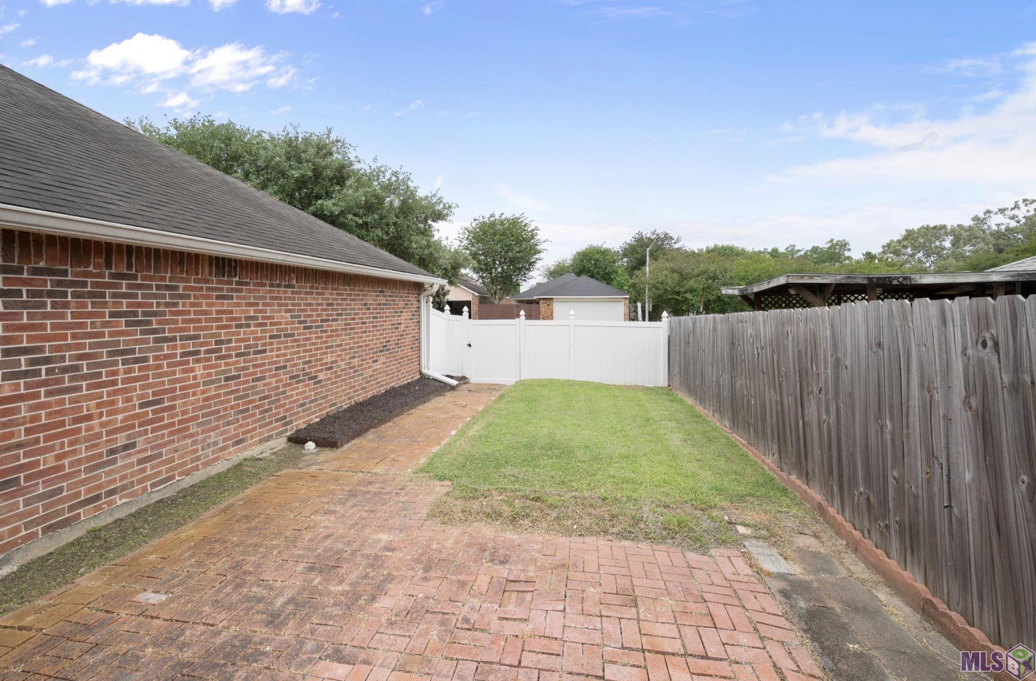 2023 Birch Ridge Avenue Baton Rouge, LA 70816 - Photo 31 of 33