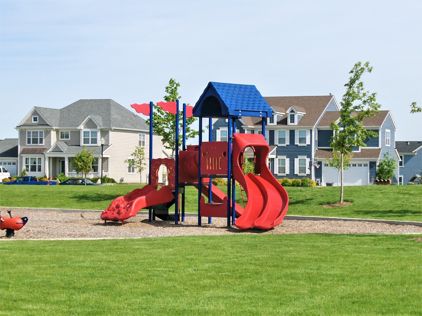 3059 Longcommon Parkway Elgin, IL 60124 - Photo 13 of 13 a view of a big room with potted plants and more windows